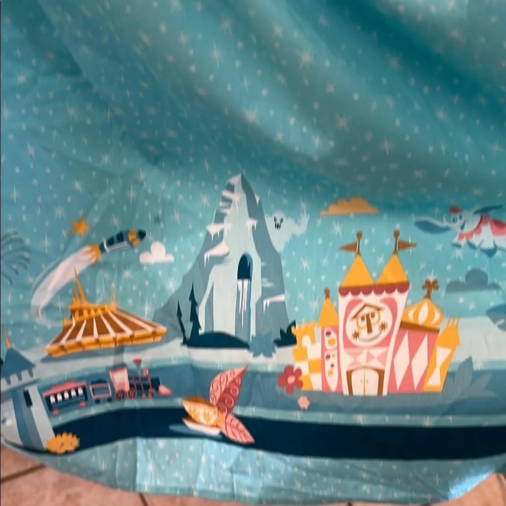 Amazing Disney Parks boutique dress. - Picture 3 of 9